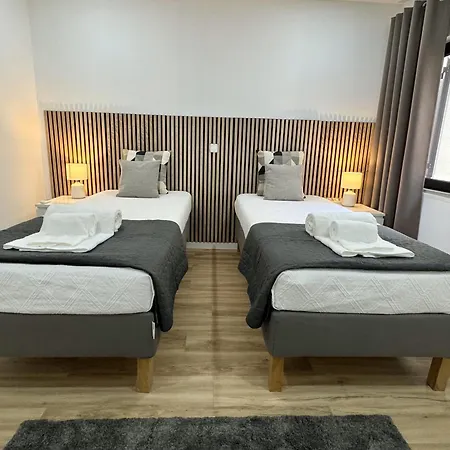 Beachside Bliss Refurbished Pool And Albufeira