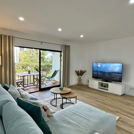 Beachside Bliss Refurbished Pool And Apartment *