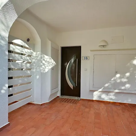 Beachside Bliss Refurbished Pool And