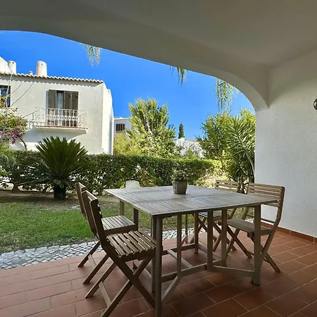 Beachside Bliss Refurbished Pool And Apartment *