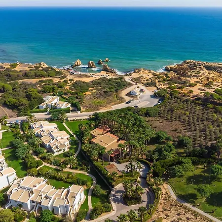 Beachside Bliss Refurbished Pool And Apartment Albufeira