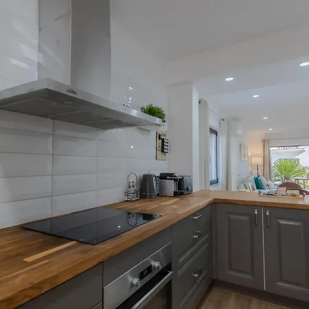 Beachside Bliss T2 With Pool & Access By Drago * 阿尔布费拉