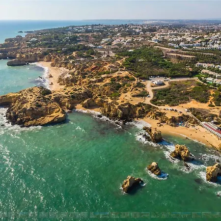 Beachside Bliss T2 With Pool & Access By Drago * 阿尔布费拉