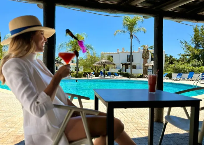 Beachside Bliss T2 With Pool & Access By Drago Apartamento Albufeira