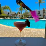 Beachside Bliss T2 With Pool & Access By Drago 阿尔布费拉